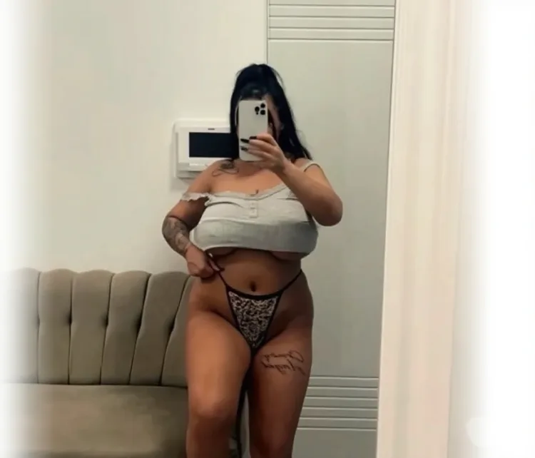 Escortă Buzău — Carla