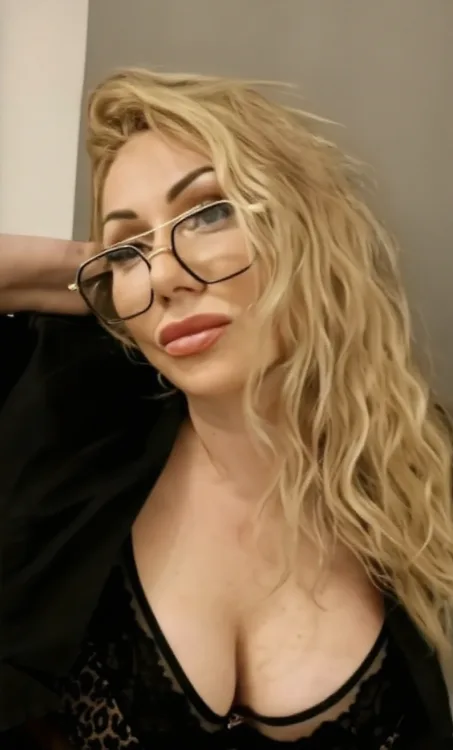 Escortă Sector 1 — Profil