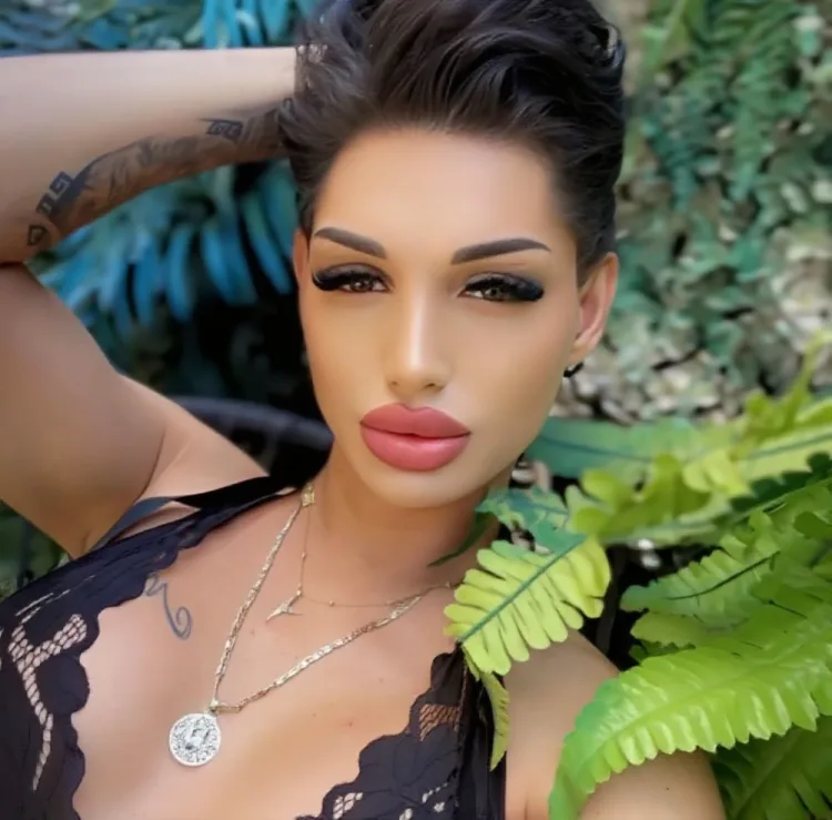 Escortă Sector 3 — Raina