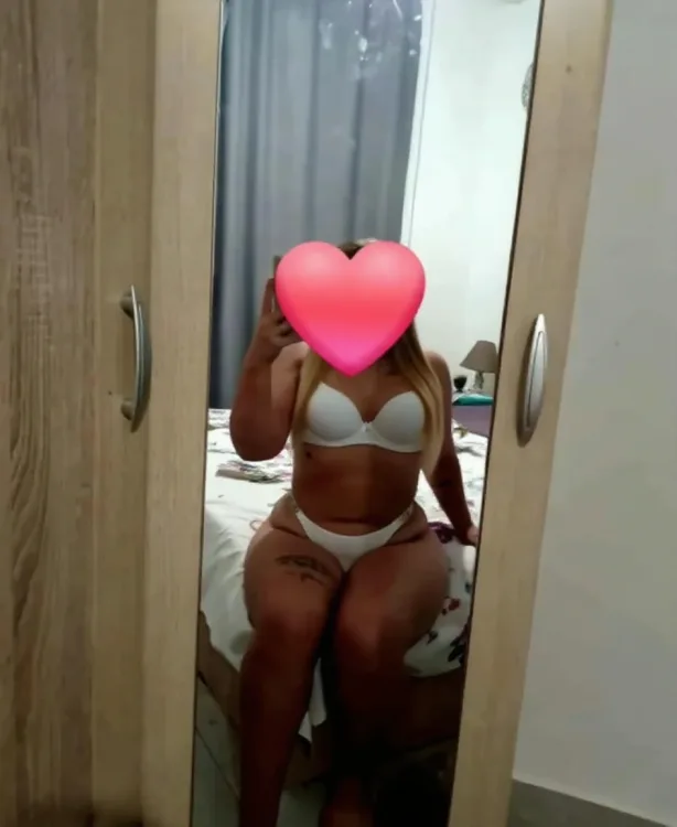 Escortă Sector 4 — Profil