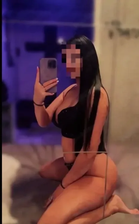 Escortă Sector 4 — Profil