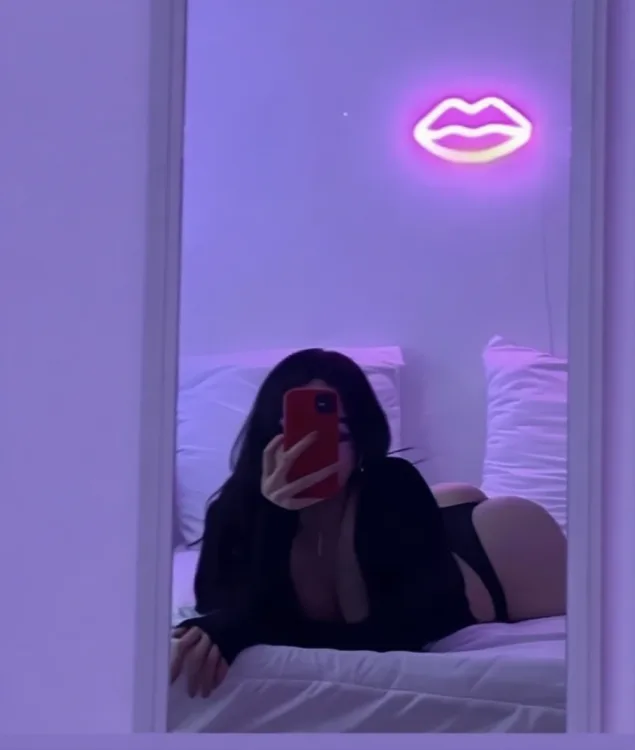 Escortă Sector 3 — Profil