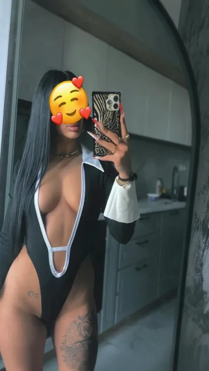 Escortă Sector 3 — Profil