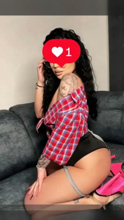 Escortă Brăila — Elena