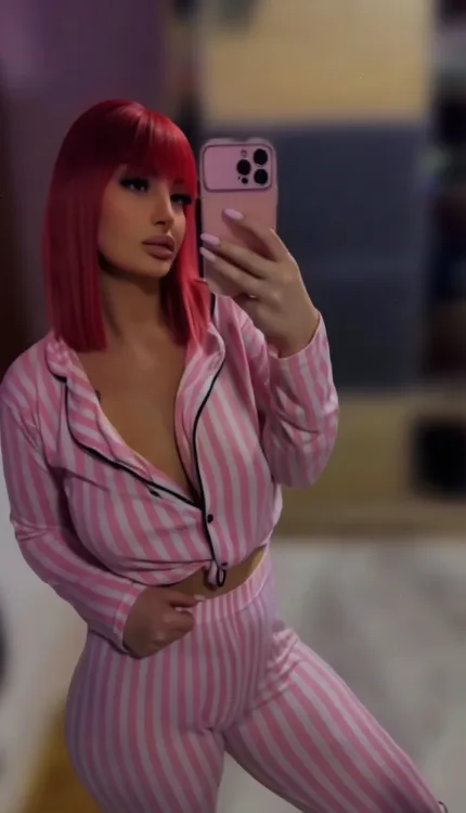 Escortă Brăila — Lavinia