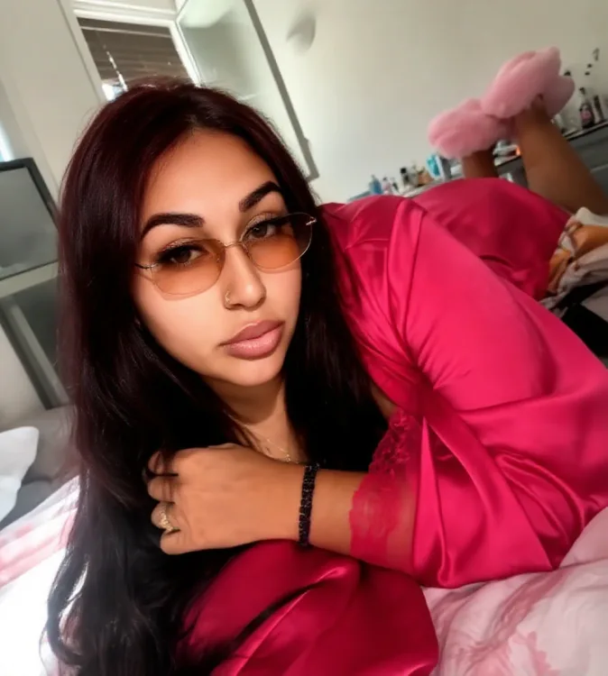 Escortă Pitești — Profil