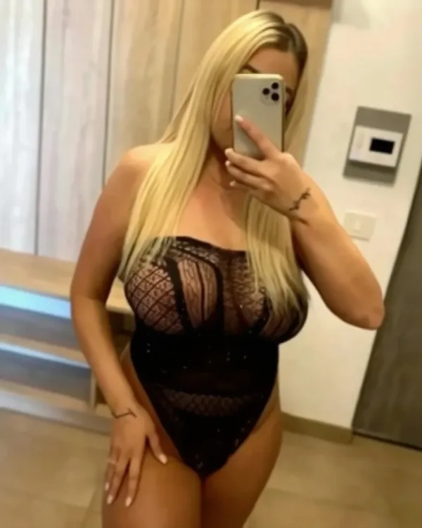 Escortă Pitești — Yasmi