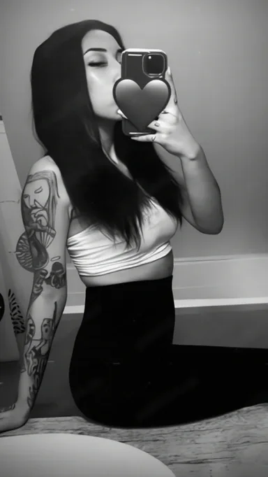 Escortă Arad — Profil