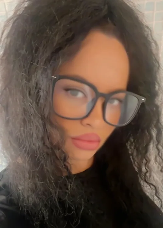 Escortă Alba Iulia — Profil
