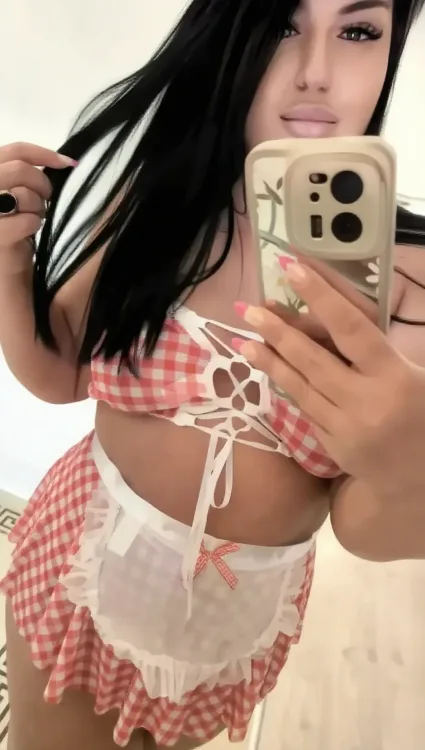 Escortă Mioveni — Andreea