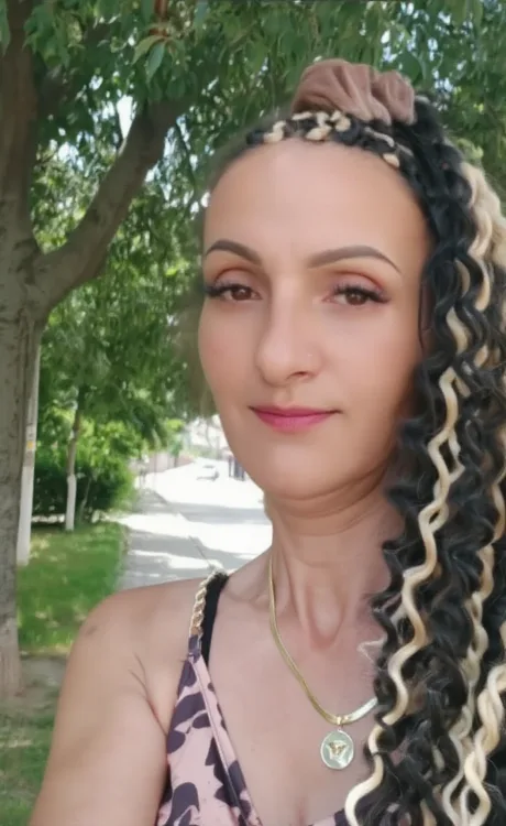 Escortă Slobozia — Mari