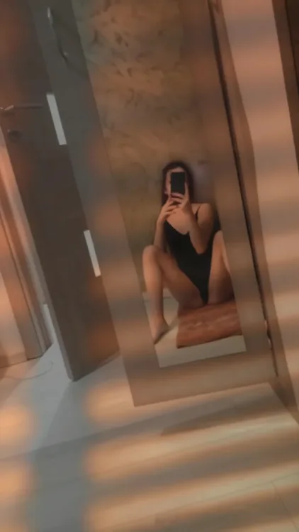 Escortă Râmnicu Vâlcea — Elena