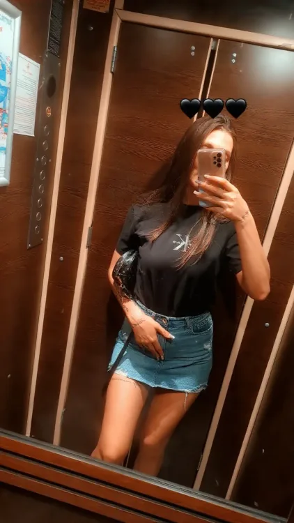 Escortă Alexandria — Profil