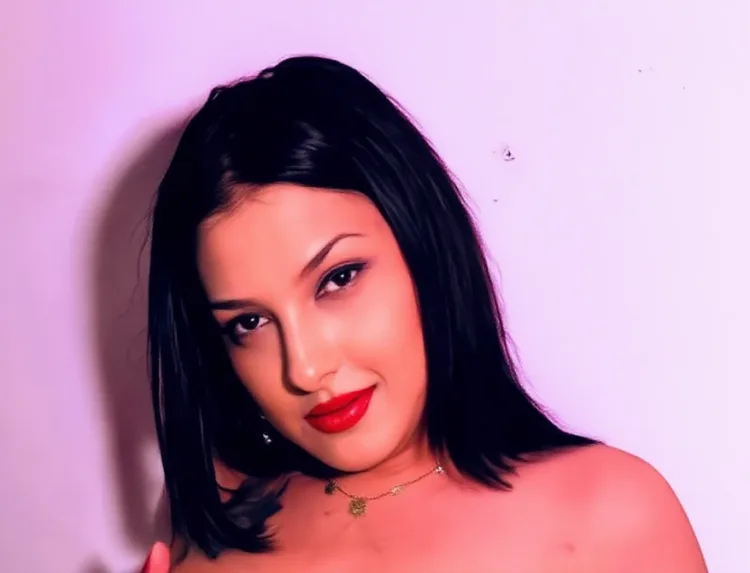 Escortă Alexandria — Profil