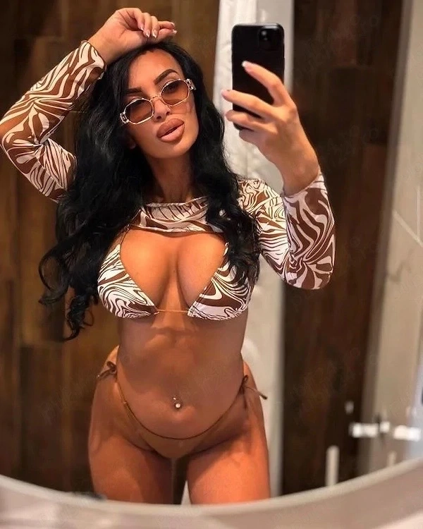 Fotografie profil escortă Escortă în Sibiu, România 4