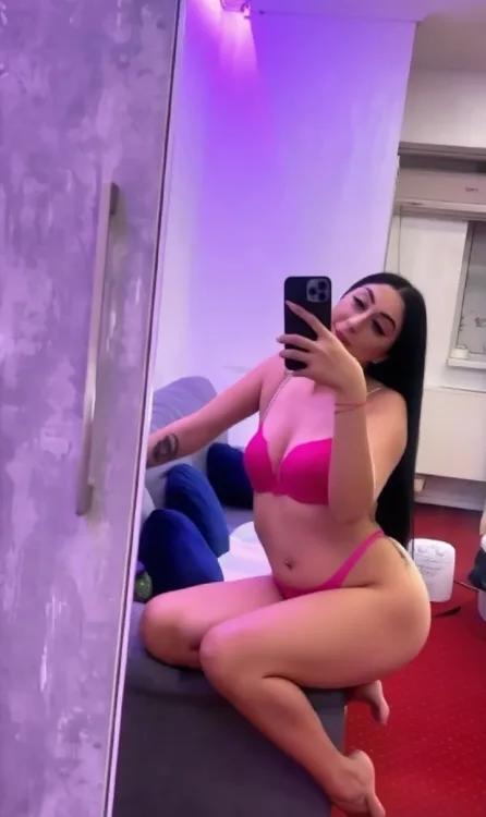 Escortă Medias — Profil