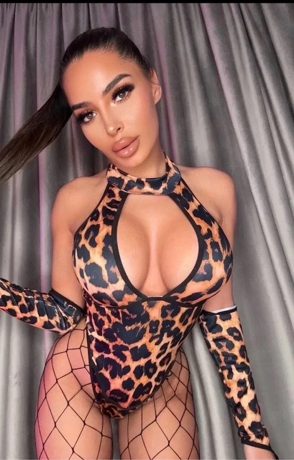 Fotografie profil escortă Escortă în Sibiu, România 2