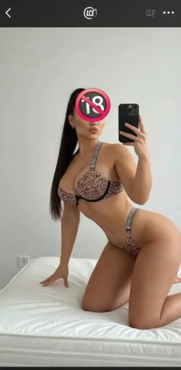 Escortă Campina — Loryy