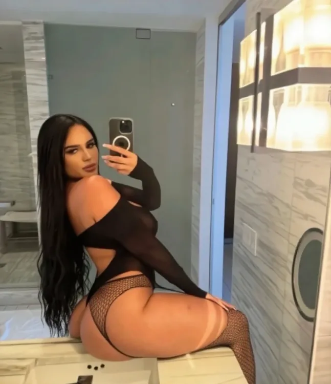 Escortă Slatina — Roxana