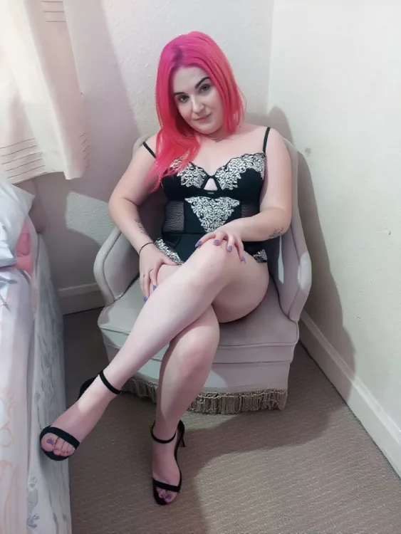 Escortă Slatina — Profil