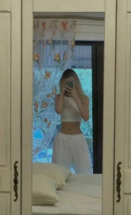 Escortă Pipera — Alvina