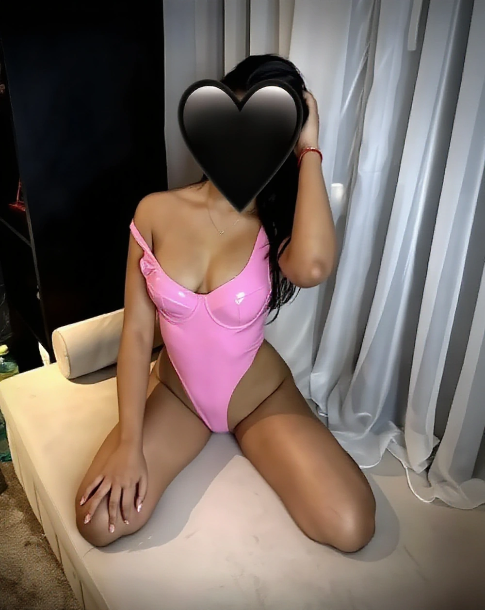 Escortă Popesti-Leordeni — Alessia