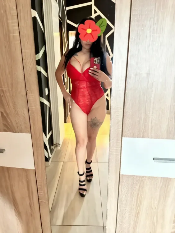 Escortă Iași — Lory