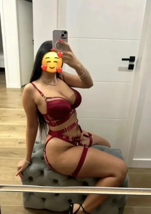 Escortă Targu Jiu — Rebeee