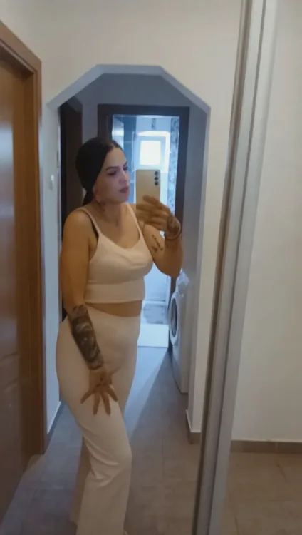 Escortă Galați — Profil