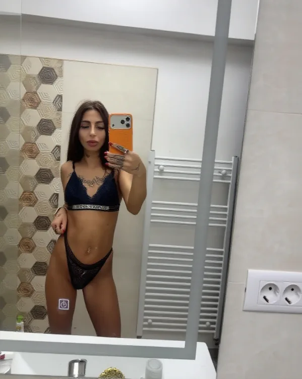Escortă Craiova — Profil