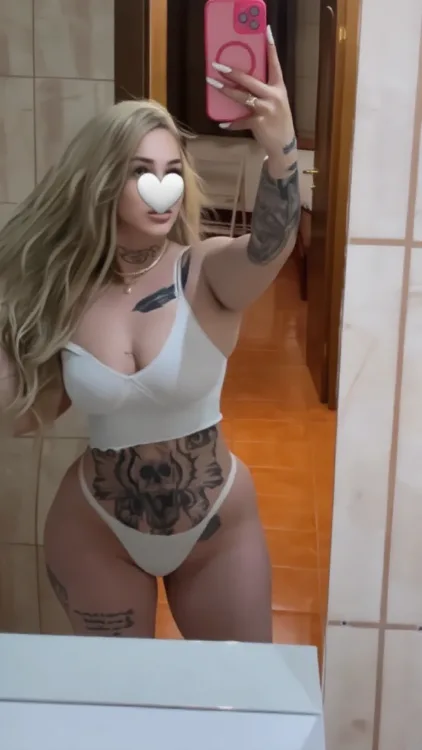 Escortă Târgoviște — Miki