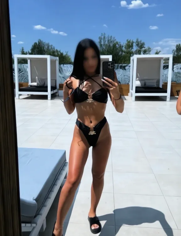 Escortă Târgoviște — Rebeca