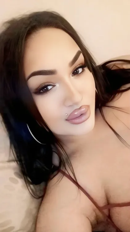 Escortă Petrosani — Andra