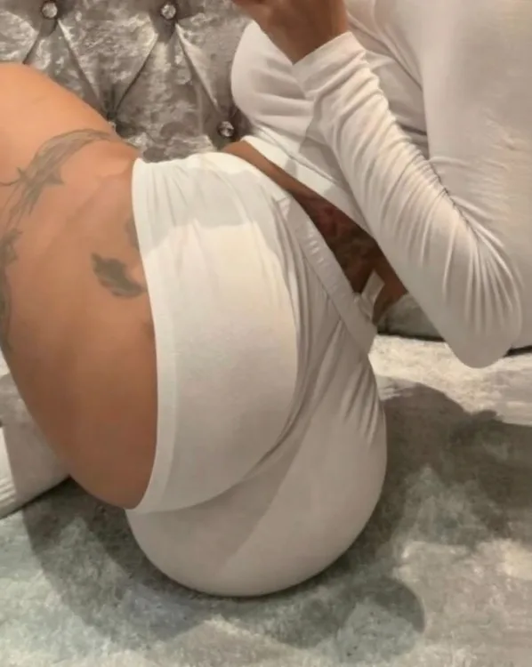 Escortă Slobozia — Larisa