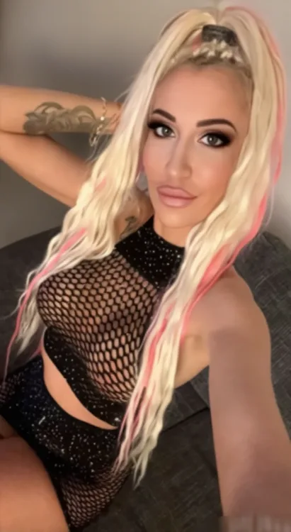 Escortă Medias — Profil