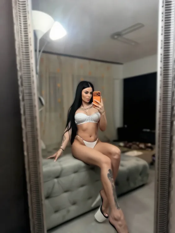 Escortă Râmnicu Vâlcea — Yasmin
