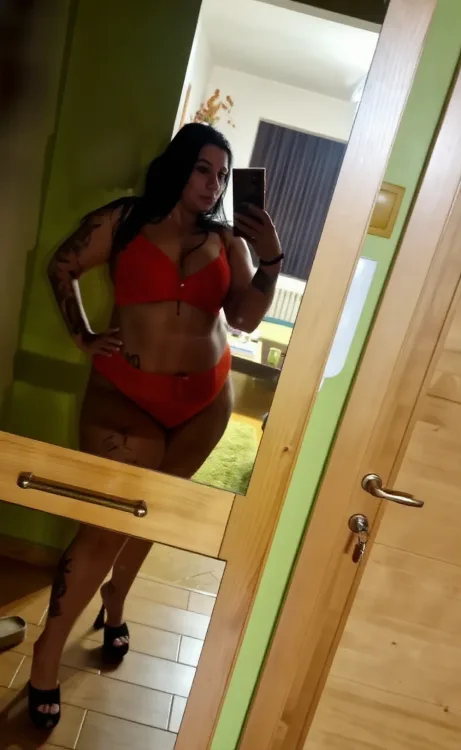 Escortă Satu Mare — Kami