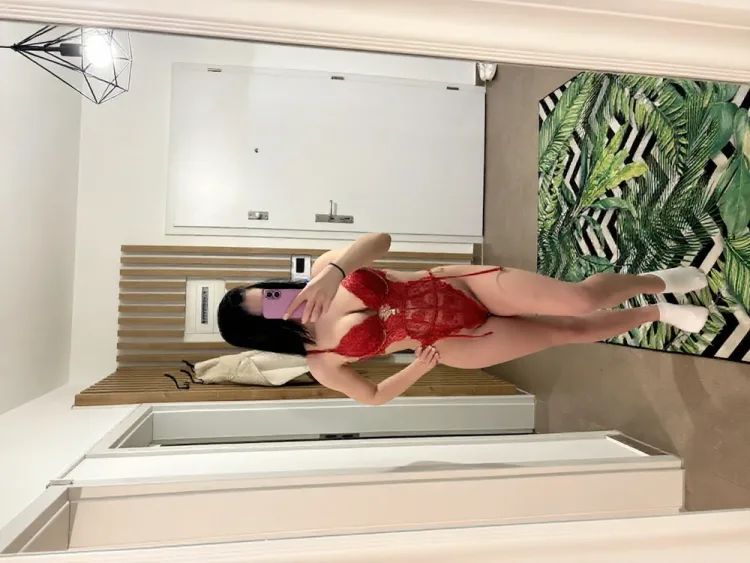 Escortă Ploiești — Emma