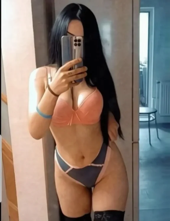 Escortă Ploiești — Eve