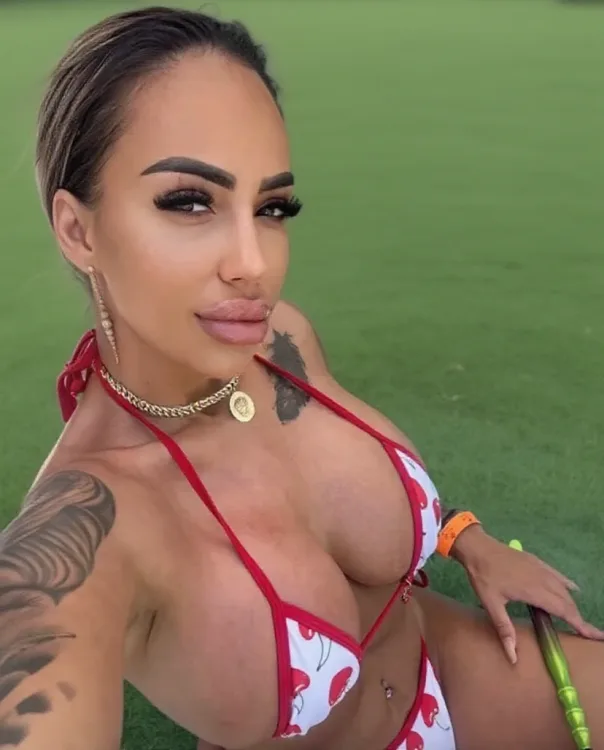 Escortă Târgu Mureș — Raisa