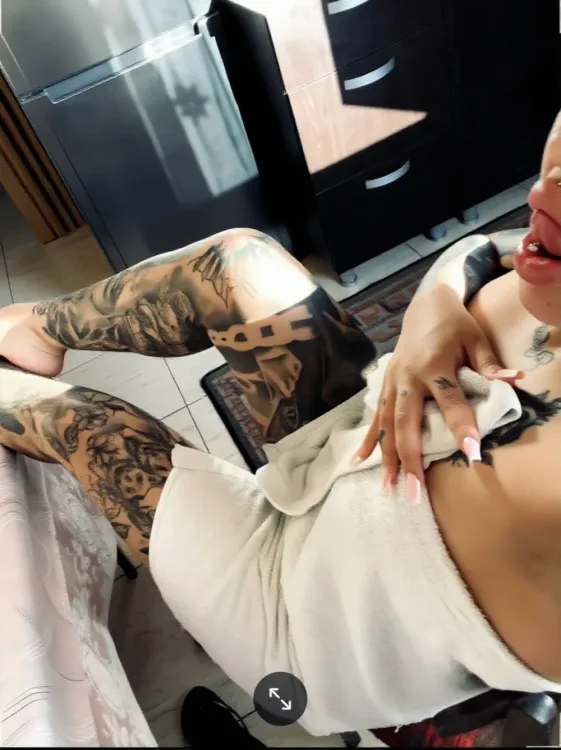 Escortă Turda — Roxana