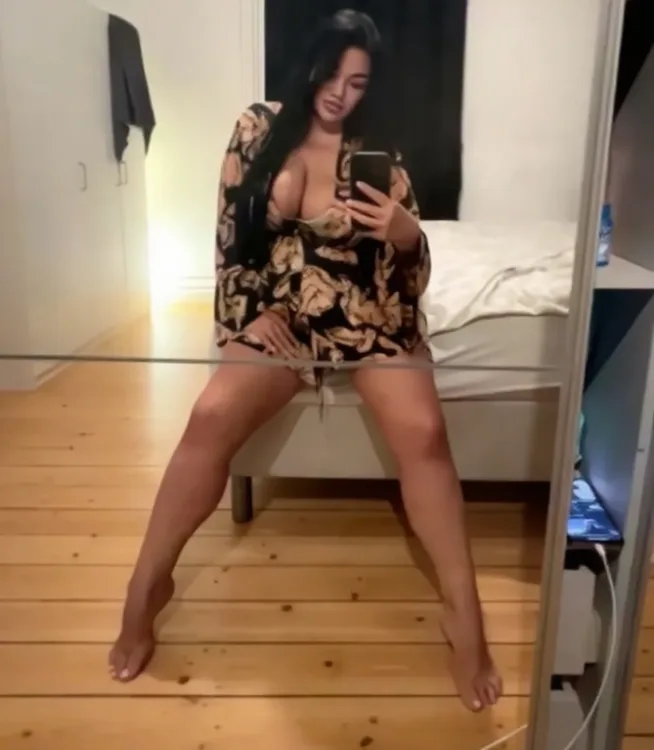 Escortă Buzău — Rebeca