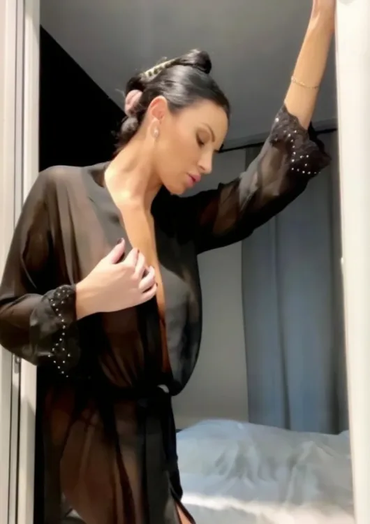 Escortă Sector 3 — Profil