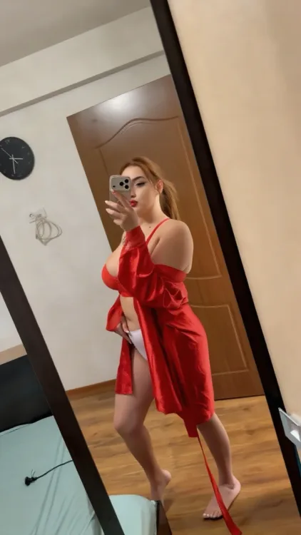 Escortă Sector 6 — Giulia