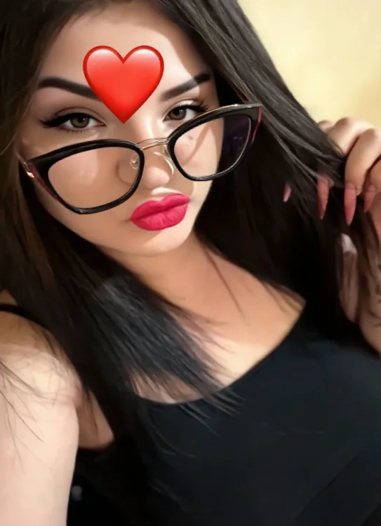 Escortă Sector 6 — Adina