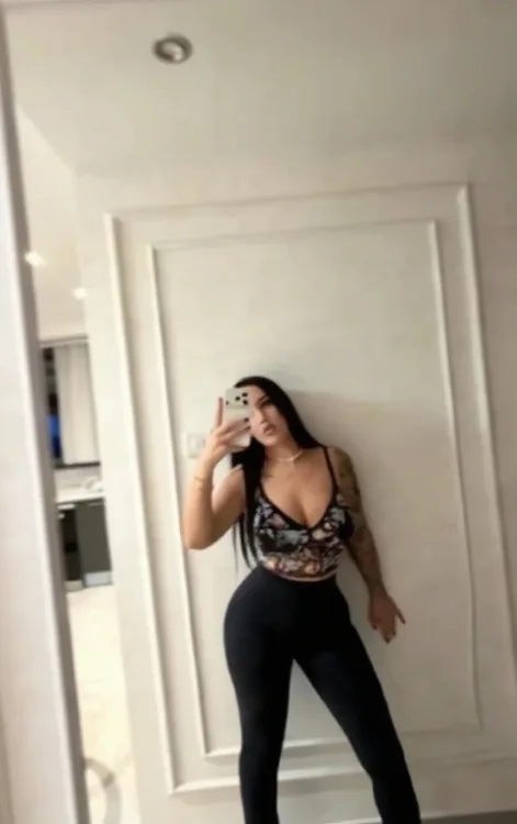 Escortă Sector 1 — Alice