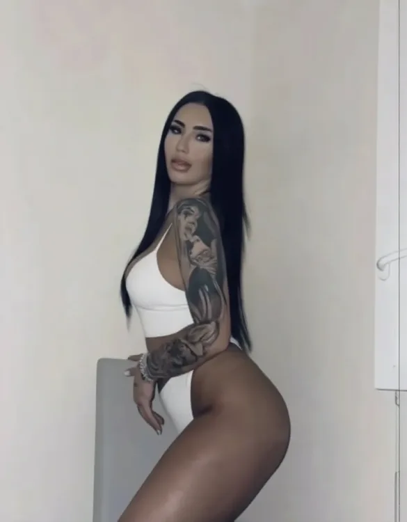Escortă Sector 1 — Alice