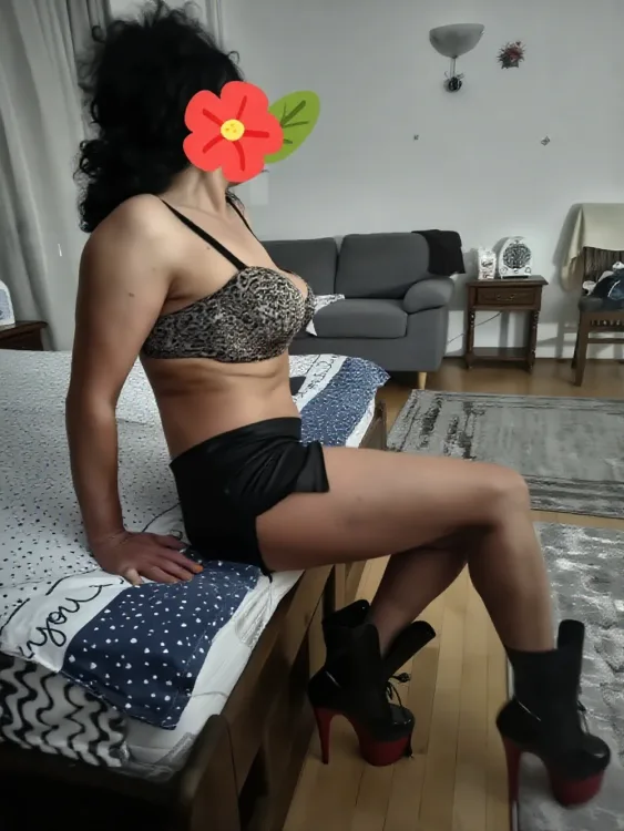 Escortă Sector 3 — Dana