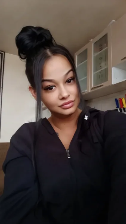 Escortă Chiajna — Profil
