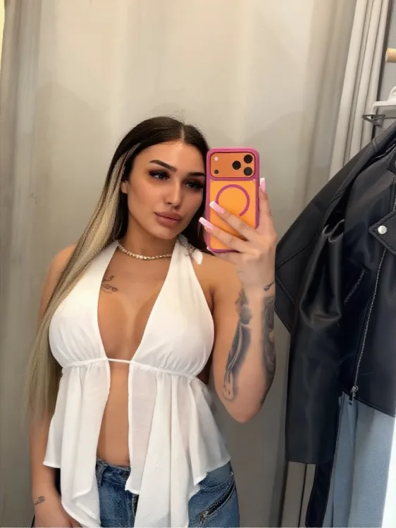 Escortă Buzău — Rebeca